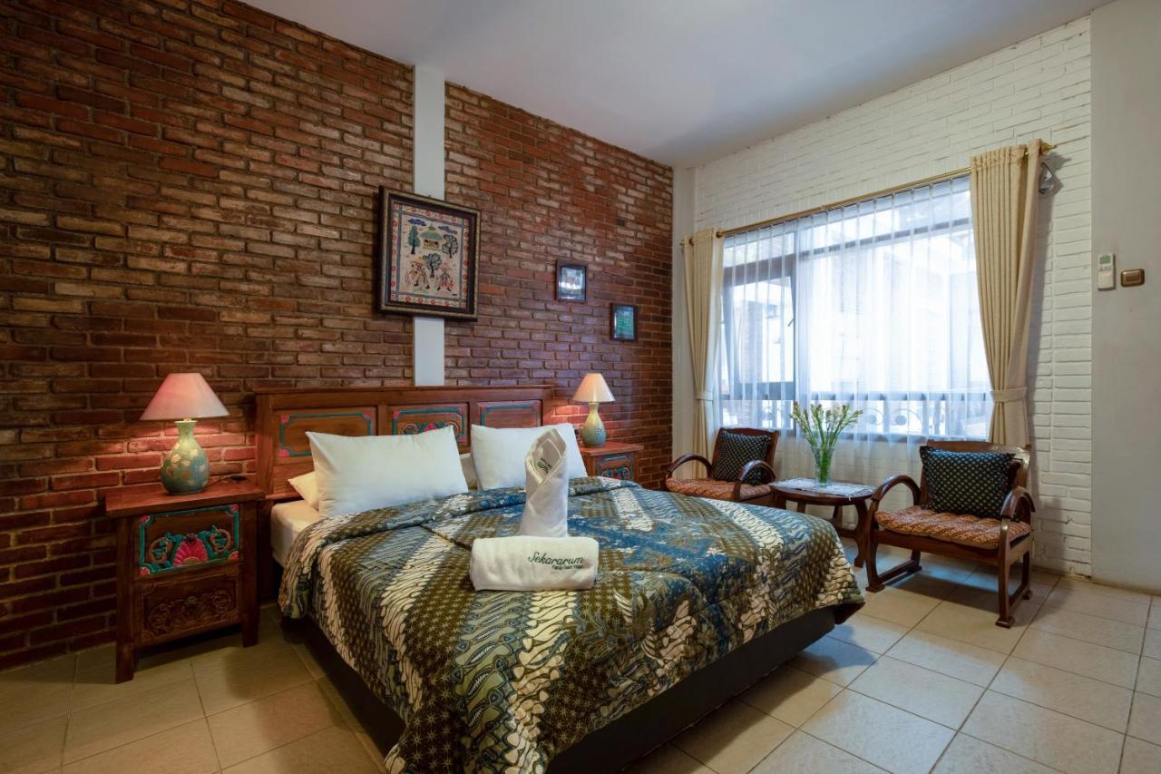 Sekararum Butik Syariah Guesthouse Bandung Esterno foto
