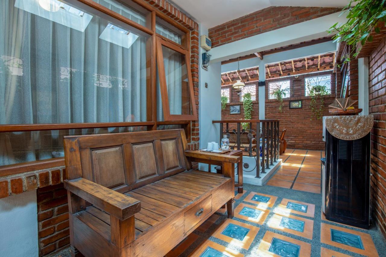 Sekararum Butik Syariah Guesthouse Bandung Esterno foto